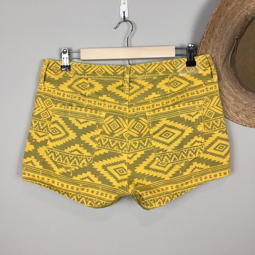 Design Lab Sold 29 Bleeker Shorts Boho Yellow Southwest Print Mid Rise - Picture 4 of 5