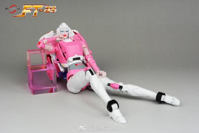 Fans Toys FT-24 Rouge Arcee Transformable Robot New In Stock - Image 2 of 4