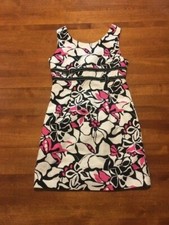 Plum Brand Size 7 dress - 5 Preowned - Very cute 