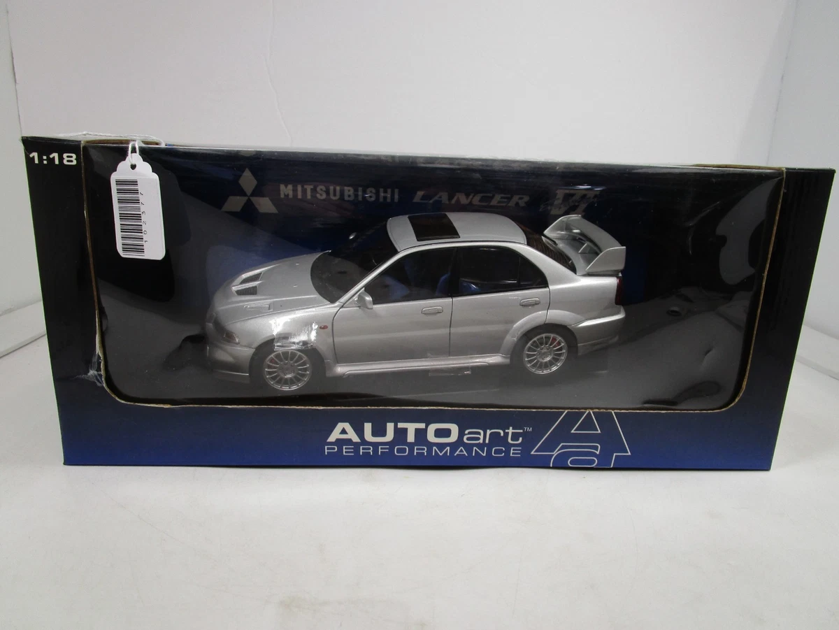 Preços baixos em AUTOart Mitsubishi 1:18 Escala Carros, caminhões