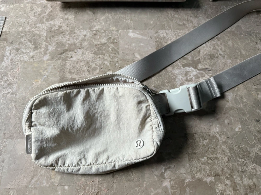 Lululemon White Opal Crossbody Belt Bag Like New Bone Off White 1L