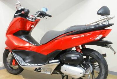 HONDA PCX150 2018 KF30 FRONT COVER PANEL, RR. METER *NH1*(BLACK