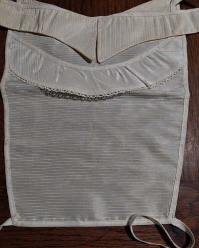Col plastron XXème - Foto 3 di 4