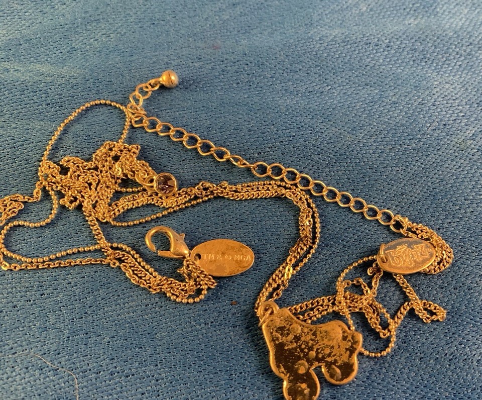 9 Chains/Pendants Hearts, Skate, LiveLiveLaugh, Lady Head Dime