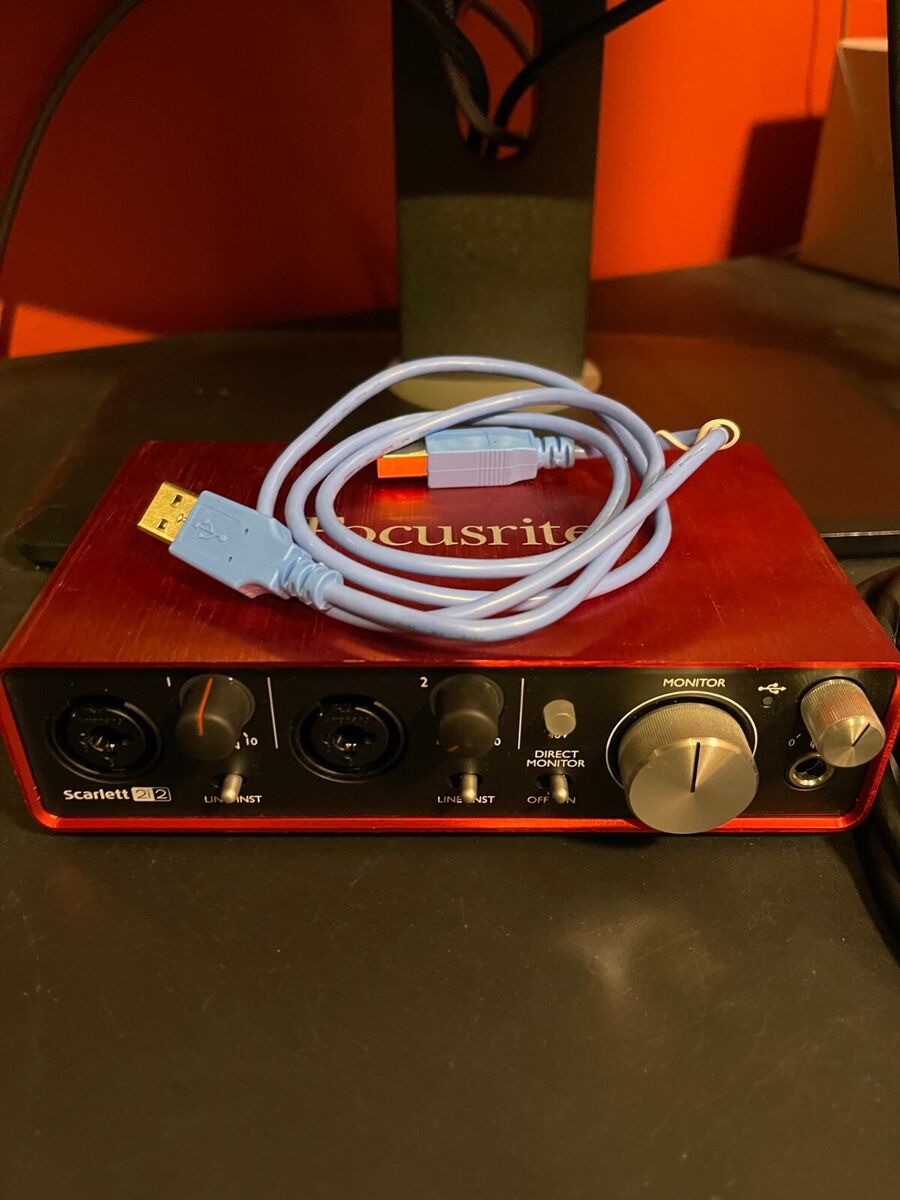 Focusrite Scarlett 2i2 (2nd Gen) USB Audio Interface + CM25 Focusrite Scarlett 2i2 (2nd Gen) USB Audio Interface + CM25