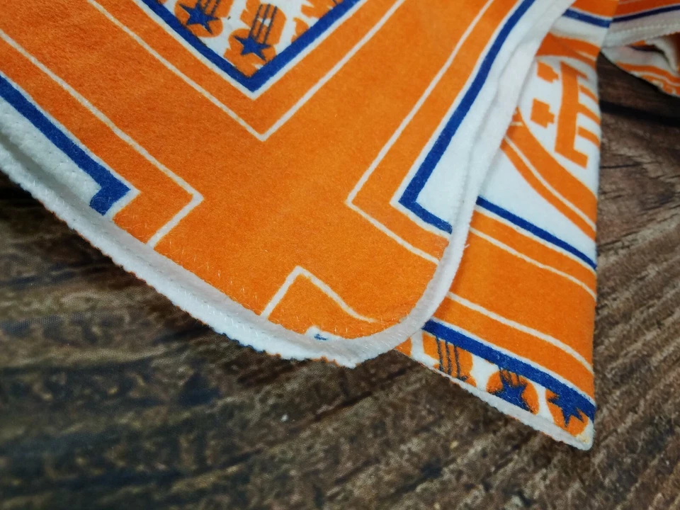 Tela de Voluntarios Universitarios Tennessee EE. UU. Poliéster Acrílico 71 1/2" x 41 1/2" Foto 3 de 4