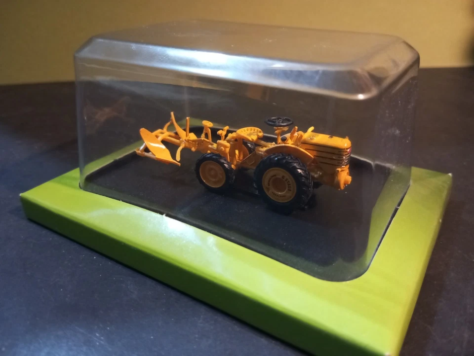 Modellino Die cast Trattore Hachette Staub RT4 1954 1/43 (TAT04) - Immagine 3 di 3
