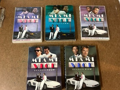 洋画・外国映画 Miami Vice: The Complete Series Amazon.com: Miami Vice - The Complete Series [Blu-ray] : Movies & TV
