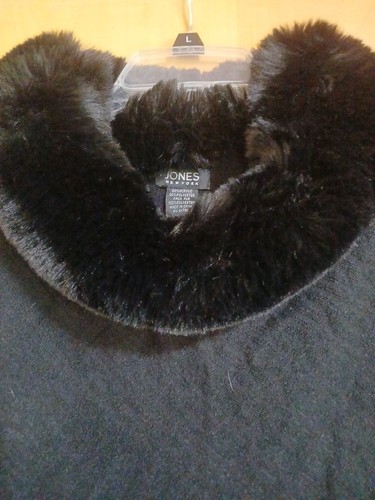 Jones New York Cape Faux Fur Collar/Fringed Shawl Poncho Black One Size Fit All - Picture 6 of 23