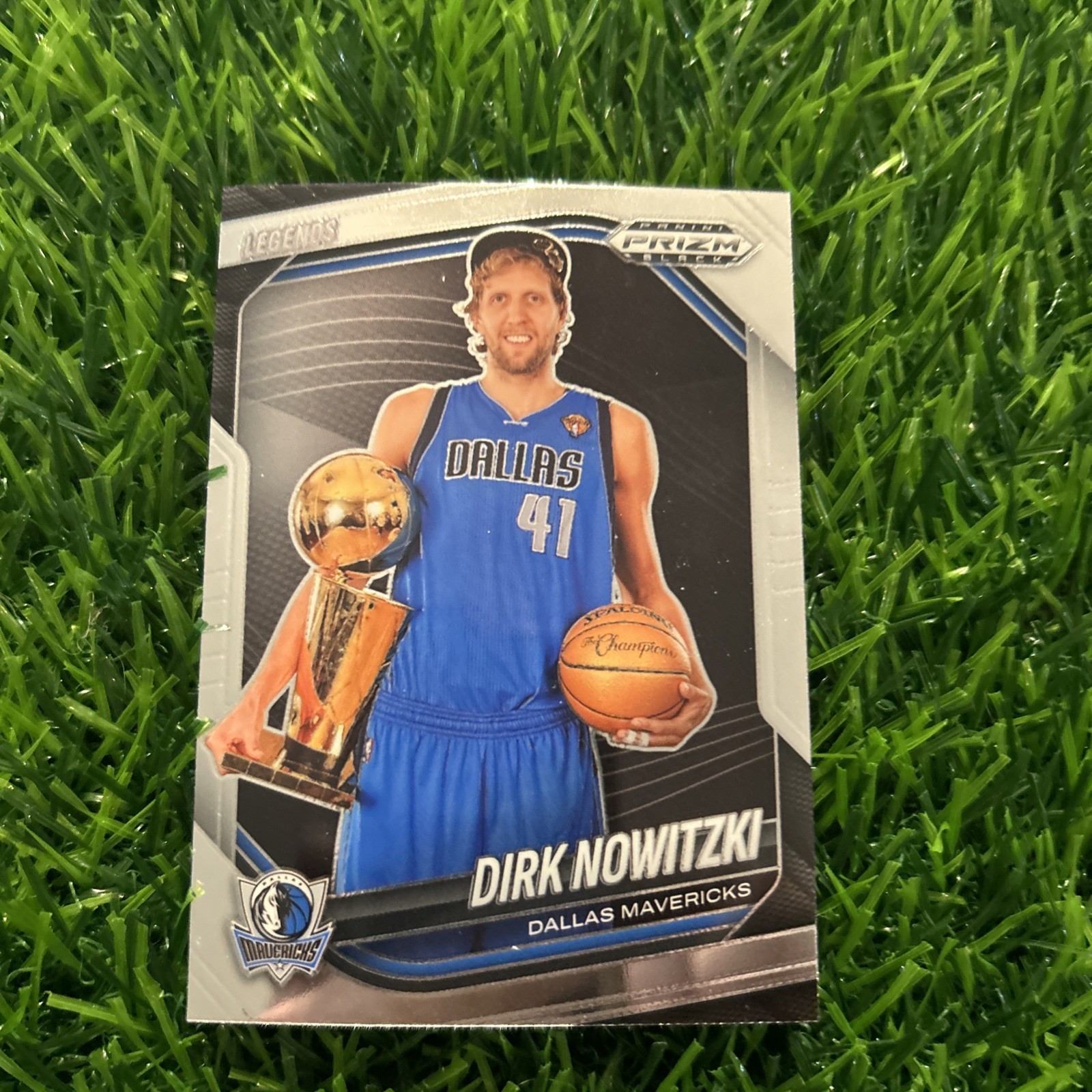 2024-25 Panini Prizm Black - Legends Dirk Nowitzki #253 B17