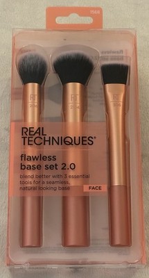 Real Techniques Flawless Base Face Brush S/3 Contour. Foundation. Buffing