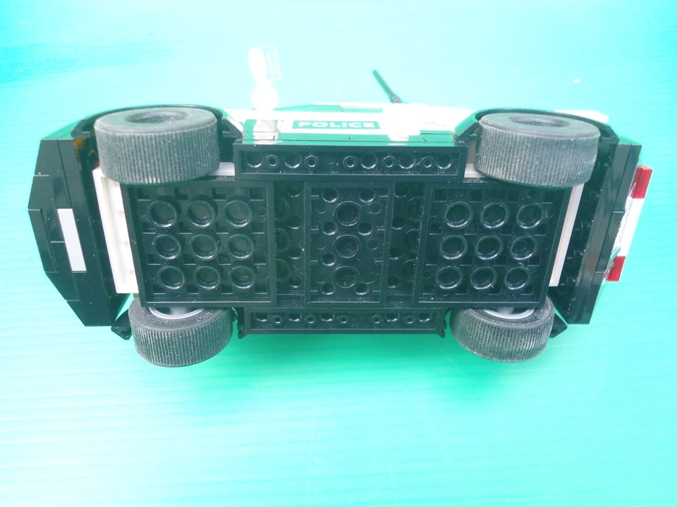 Transformers Voiture de Police Lego ? Complète - Photo 4/4