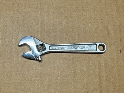 Vintage Diamond Tool and Horseshoe Co. 4'' Adjustable Wrench Diamalloy Forged VGC