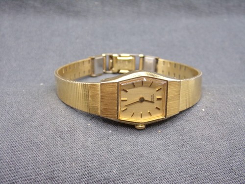 Women's Vintage SEIKO Gold Watch w/ New Battery - Works Great! - Picture 3 of 4