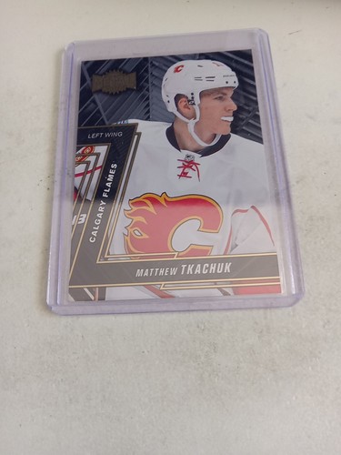 2016-17 MATTHEW TKACHUK FLEER SHOWCASE METAL UNIVERSE CARD. CALGARY FLAMES. - Picture 1 of 2