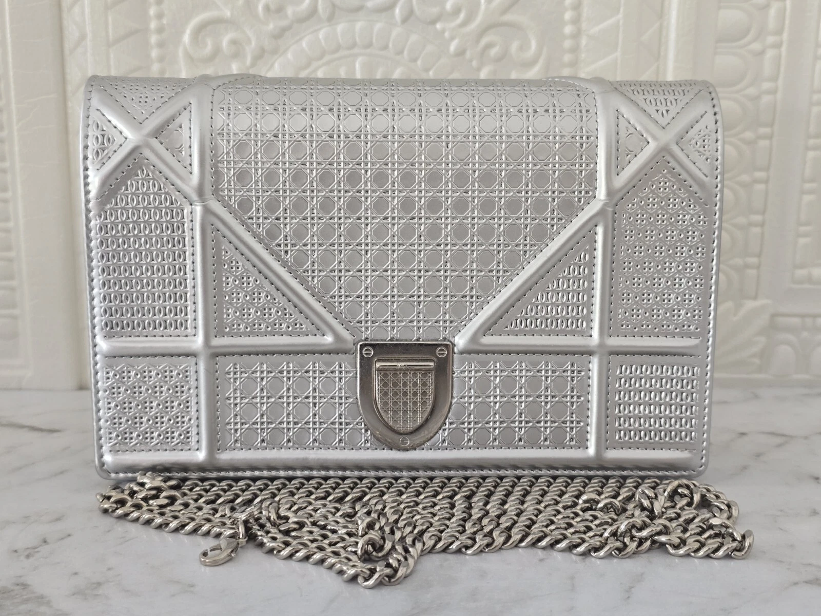 Preowned Authentic Dior Diorama Chain On Wallet Silver 19cm Repainted