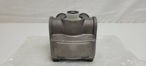 Bendix 065125 R-12 Universal Brake Relay Valve NEW OEM GENUINE - Picture 5 of 9