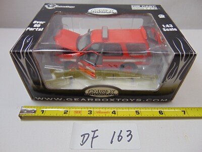 GEARBOX 1/43 BOSTON FIRE TCU FIRE DEPT. FORD EXPEDITION NEW MODEL CUSTOM 2006
