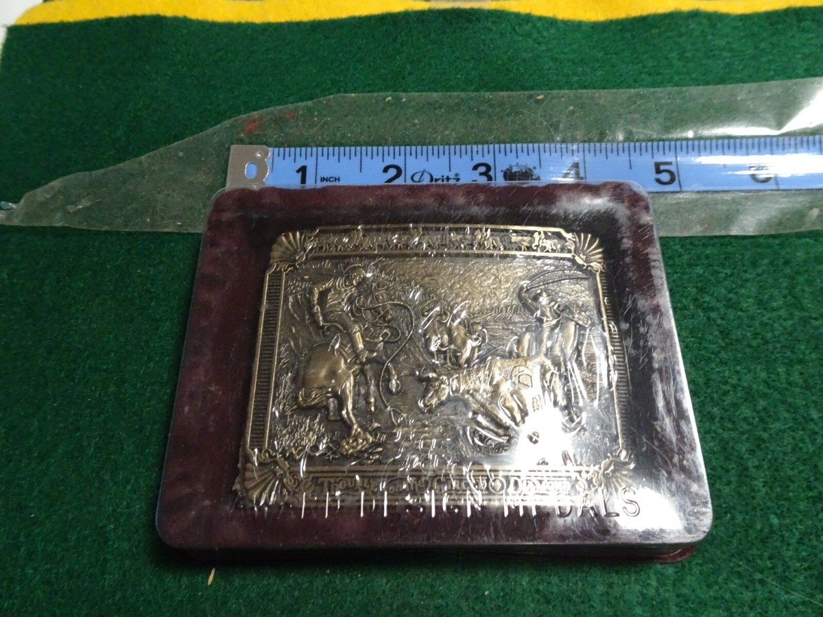 Award Design Trouble at The Circle Diamond Western Belt Buckle View 2