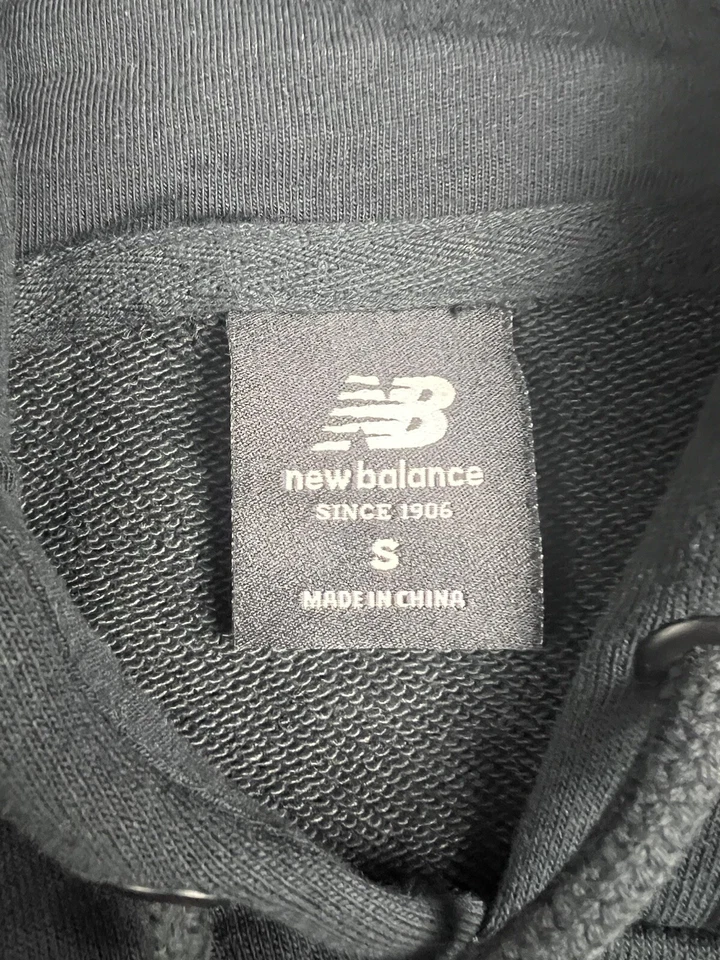Sudadera con Capucha New Balance Hombres Pequeña Negra Sudadera Sísmica Kawhi Leonard Signature Foto 3 de 4