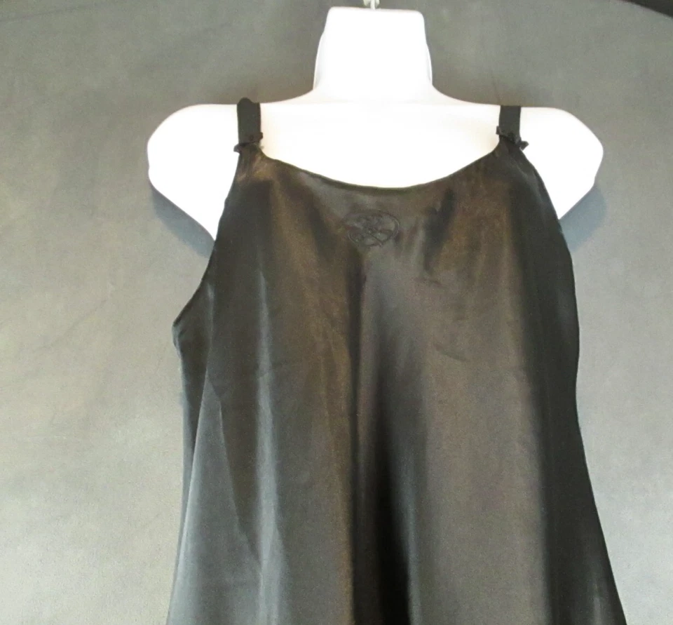 Camisola feminina vintage Oscar De La Renta etiqueta rosa média preta mistura de seda - Imagem 2 de 4