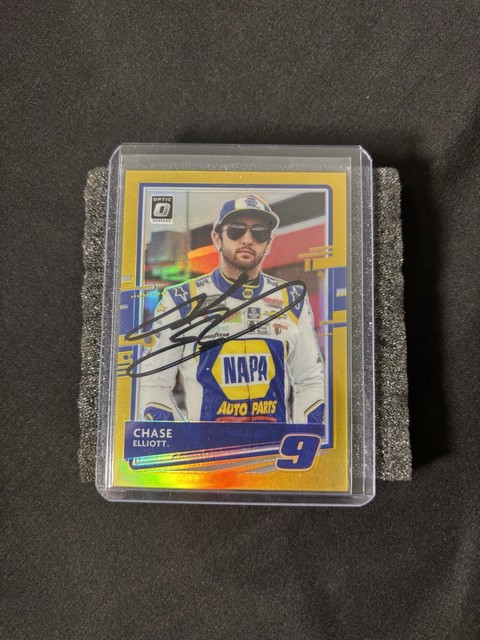 2021 Panini Donruss Optic Prizm NASCAR Chase Elliott Gold 10/10 On Card Auto