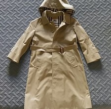 Burberry Burberry's childs kids trench coat 7-8 years 122cm unisex Nova Check