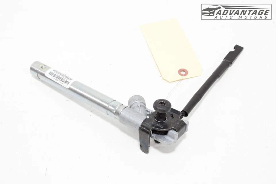 2014-2023 JEEP CHEROKEE FRONT LEFT DRIVER SIDE SEAT BELT ANCHOR TENSIONER OEM - Image 3 of 4