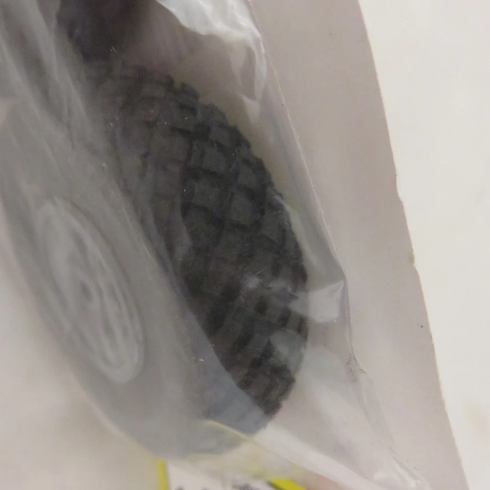 Du-bro 250DL 2.5 in Diamond Lite Airplane Wheels Tire NOS - Image 4 of 4