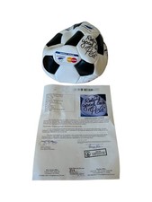 Pel&eacute; Autograph/Signed Soccer Ball (JSA LOA) #24707