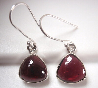 Granat Dreiecke mit weichen Ecken 925 Sterling Silber Ohrhänger 