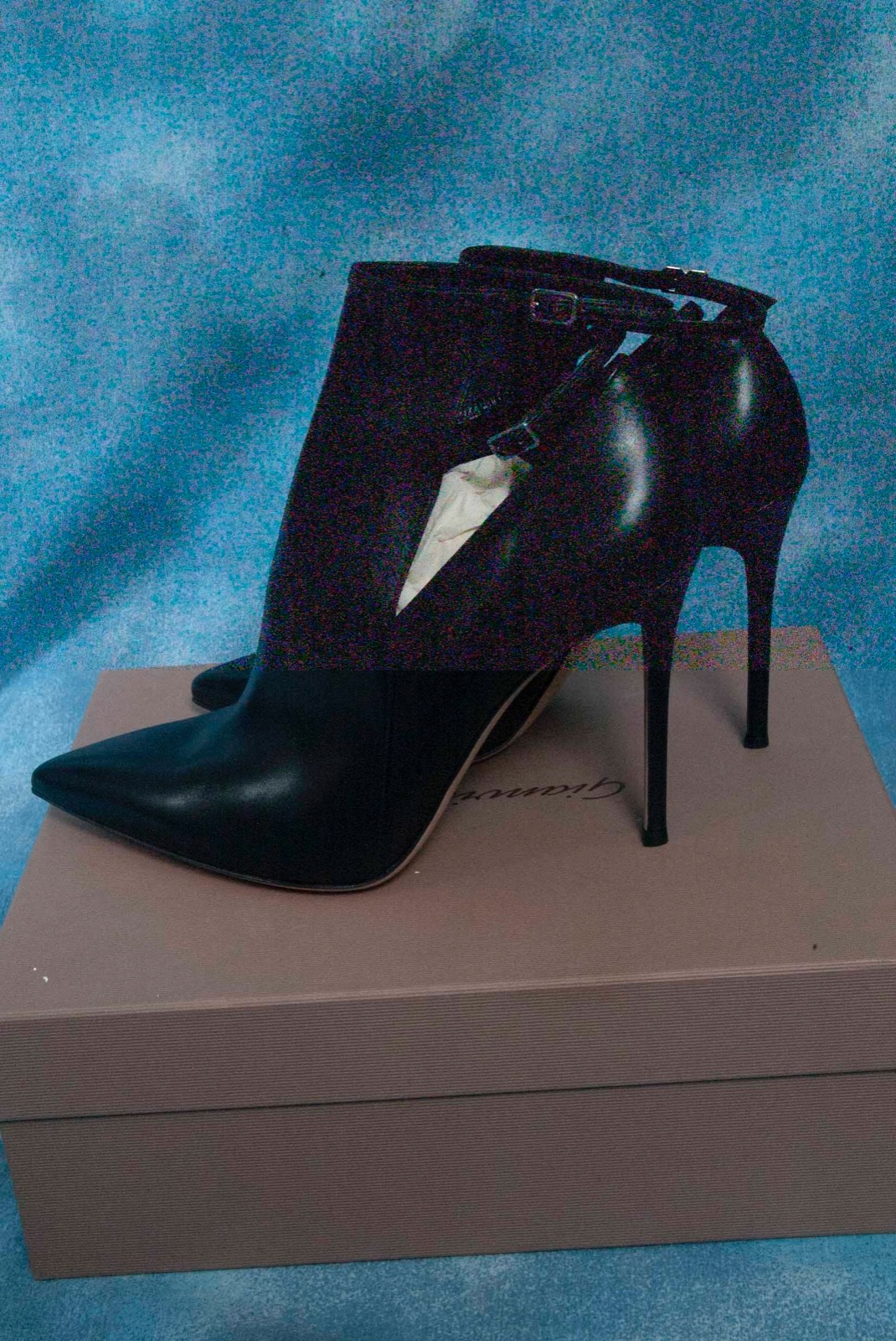 GIANVITO ROSSI  Pointed Leather Ankle Boot BNIX Size 42 image 3