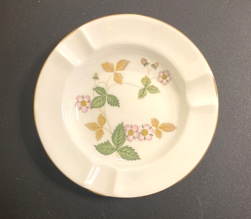 Wedgwood Bone China - 4" Ashtray - Wild Strawberry Pattern 1965 - England - Picture 2 of 5