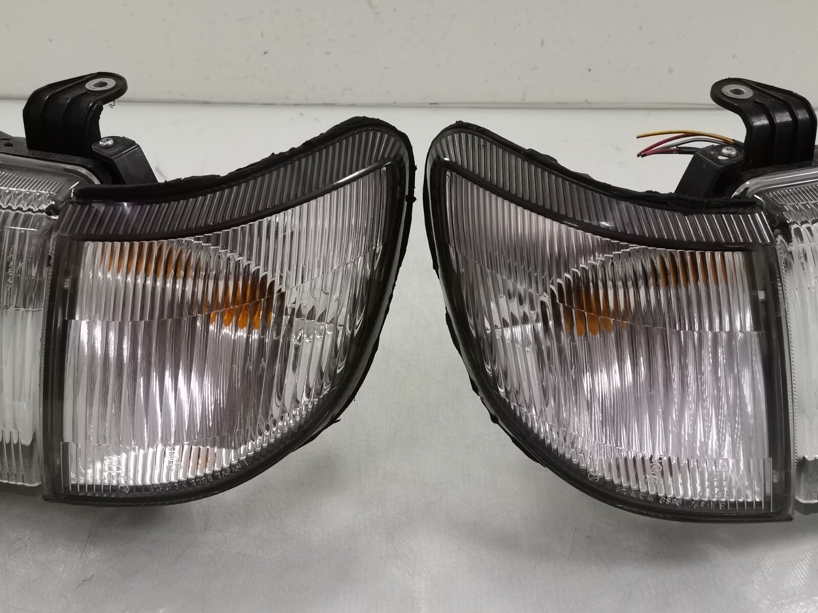 JDM SUBARU FORESTER SF5 ZENKI HEADLIGHTS WITH CORNER LIGHTS Head lamps