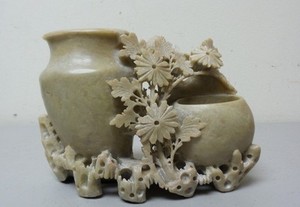 19th CENTURY CHINESE CARVED SOAPSTONE DOUBLE "URN" VASE