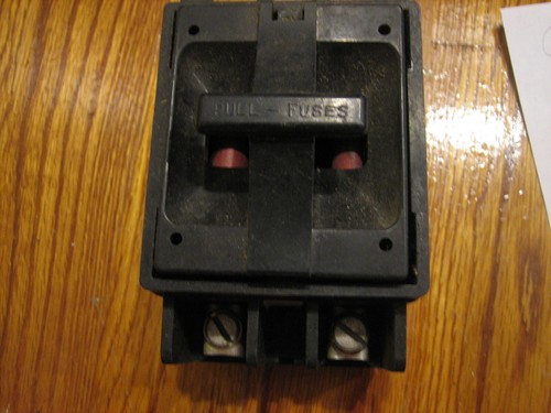 Square D; FSP230 Fuse Holder,for 2 cart. fuses at 2" x 1/2" each; 240VAC/30A - Picture 1 of 3