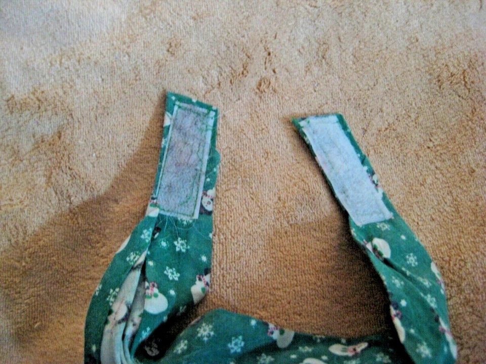 Snowmen Triangular Bandana Scarf Dog NWOT Small 10"-12" Hook & Loop Closure - Image 4 of 4