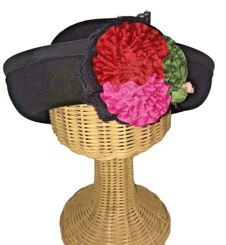 Vintage Women display picture 2