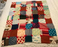 vintage handmade knotted block bed quilt throw lap blanket 44” x 34”