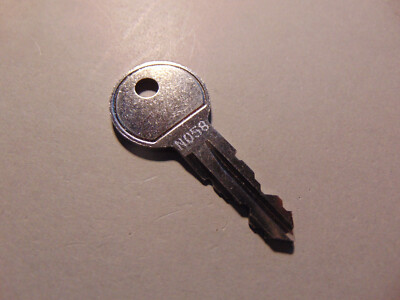 Original Thule Schlüssel N058 Ersatzschlüssel Heckträger Dachboxen Dachträger