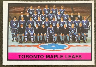 1974-75 O-pee-chee #390 - Toronto Maple Leafs Team CL - Toronto Maple ...