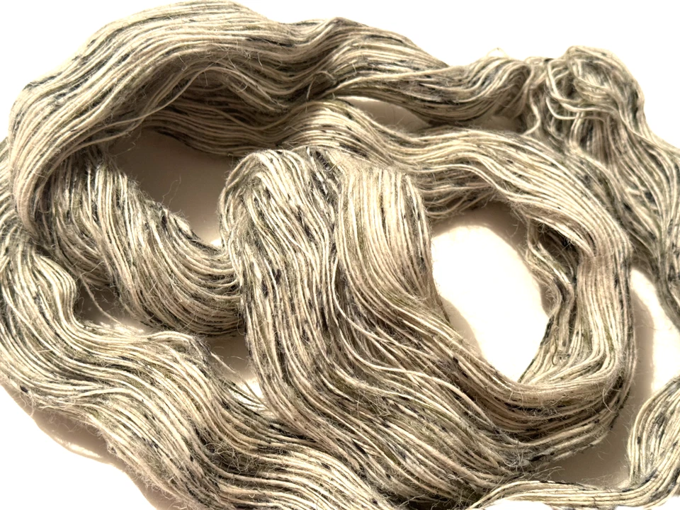 100 g de hilo de yute fino para tejer tie dye gris 530 yardas Foto 4 de 4