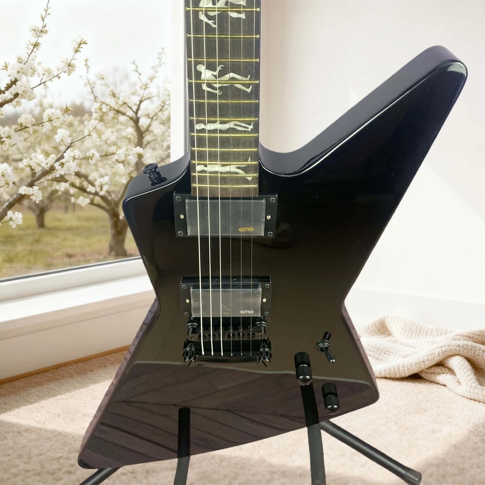 ESP Custom E-Gitarre Black Explorer EMG Tonabnehmer Weihnachtsgeschenk HH Tonabnehmer - Bild 2 von 4