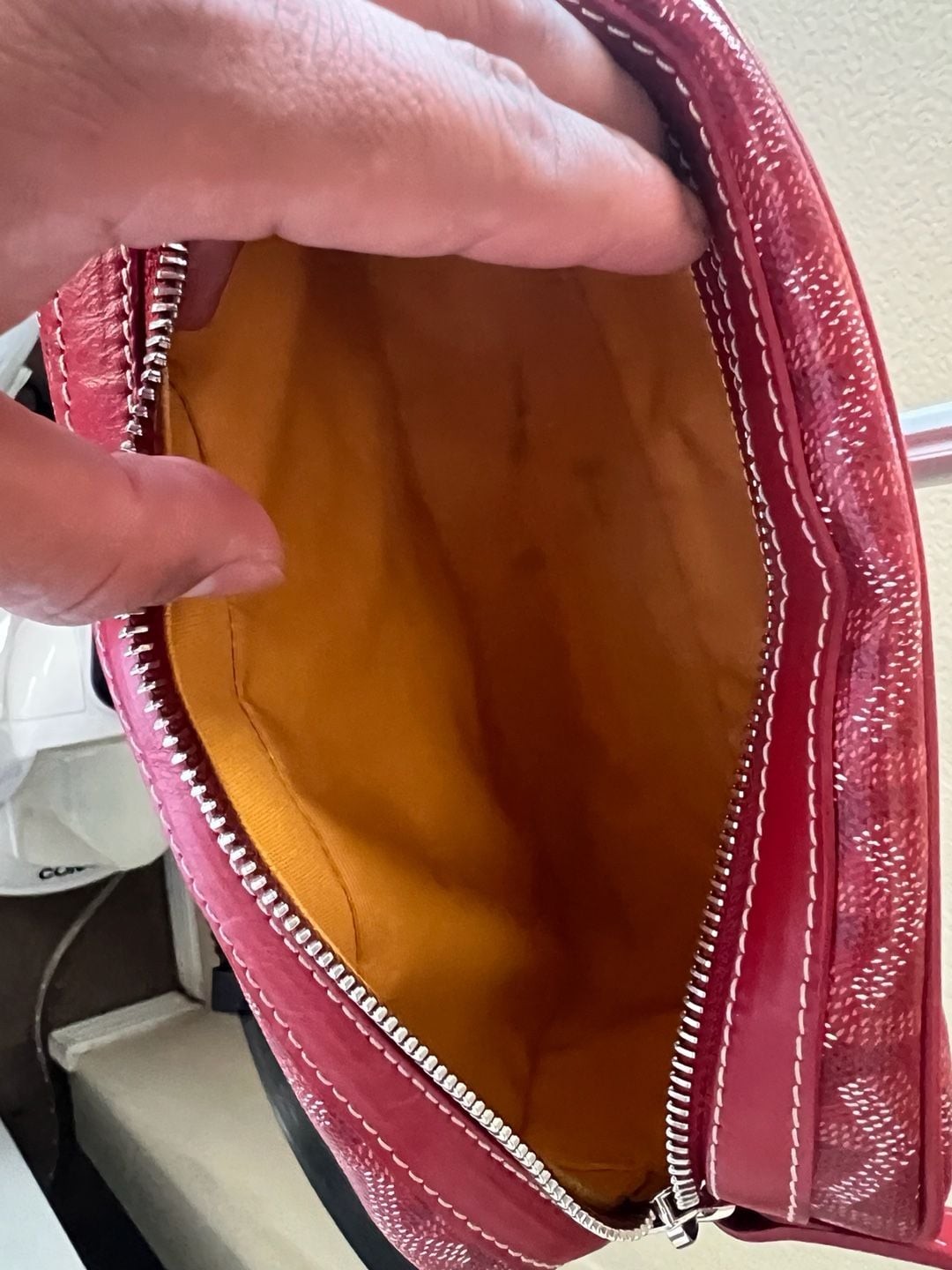 Goyard Goyardine Sac Cap Vert Red Crossbody Bag