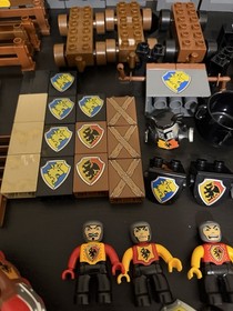 LEGO DUPLO  4777? 4775? KNIGHTS' CASTLE  BULK LOT OVER Over 200 Pieces