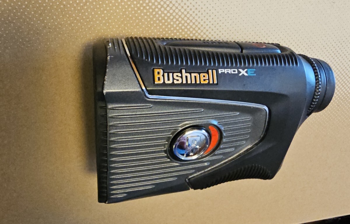 Bushnell Pro XE Golf Laser Rangefinder Black/Silver (201950