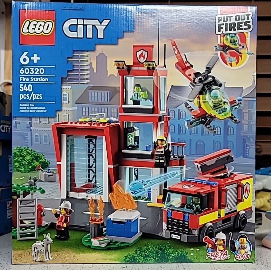 Brand New Lego City Fire Station 60320 (540 Pieces) **SEALED**