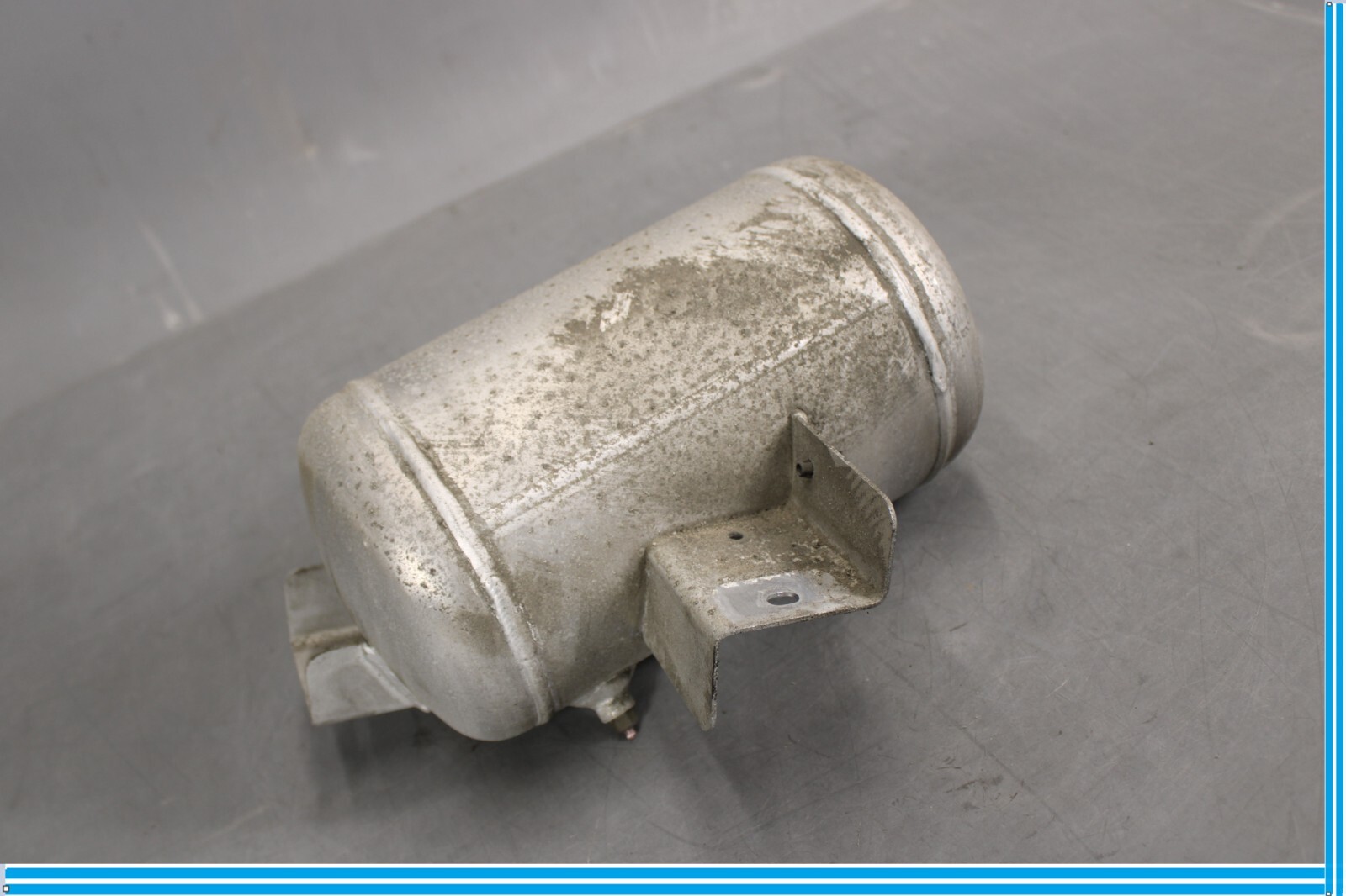 Bentley Continental 2006-2010 Air suspension accumulator