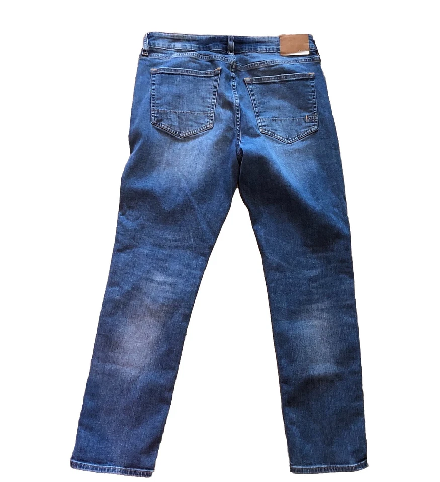 Men's Slim Jeans Aeropostale 32 x 30 Athletic Straight Leg - Image 2 of 4