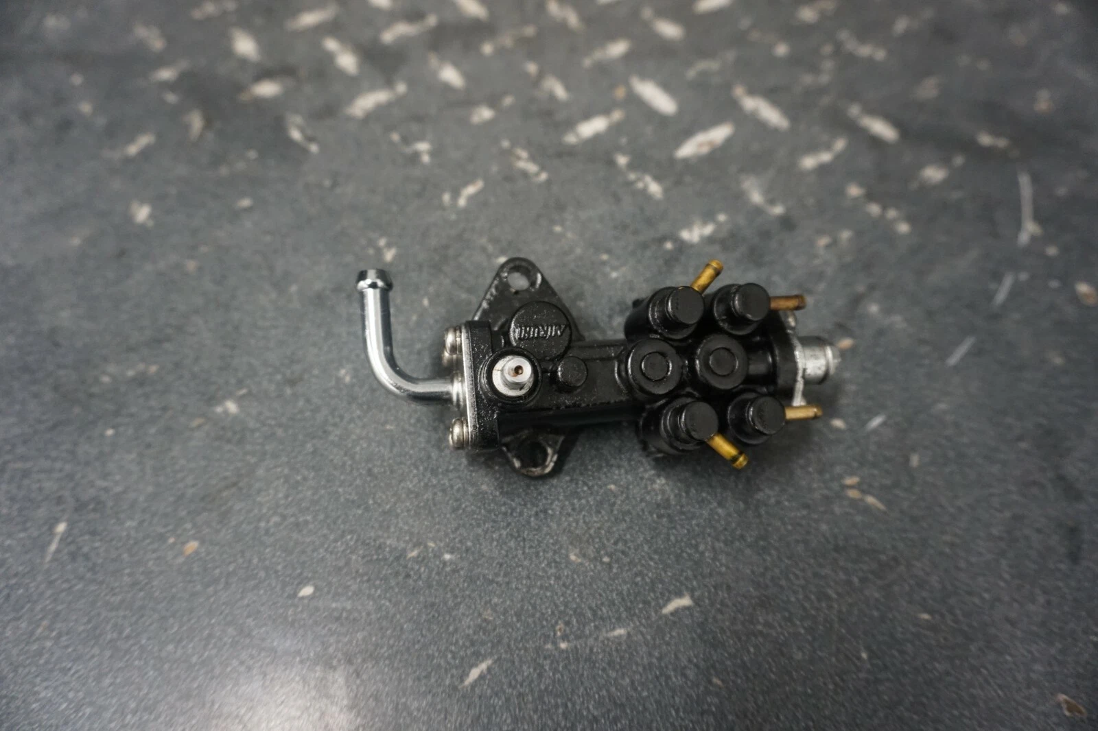1995-1998 Yamaha OEM Oil Injection Pump Ass'y Freshwater WaveRaider 1100
